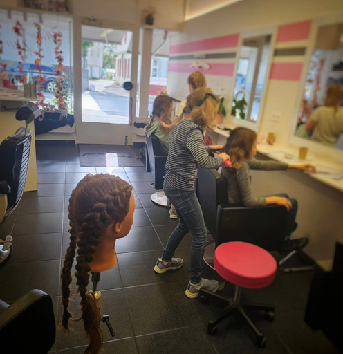 Zöpflikurs Coiffeur Haarpunzel