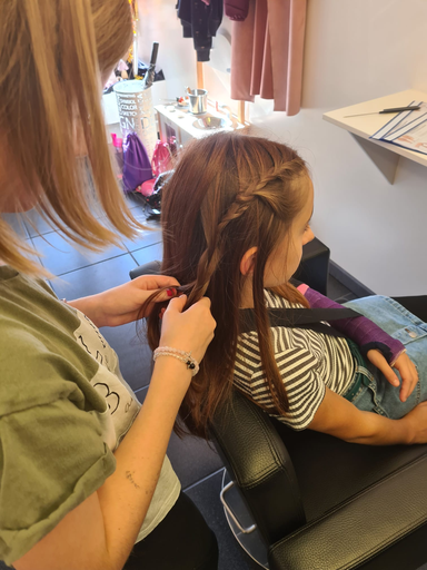 Coiffeur Haarpunzel